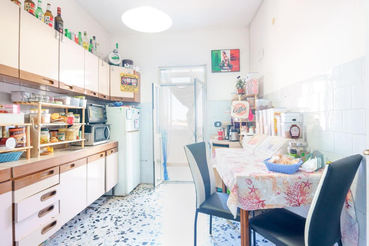B&B Pothos - Eng Ita - Air Conditioning Wi-Fi Fridge Netflix Local Guide - Aria Condizionata, Frigo, Internet, Guida Locale Cagliari Exterior foto